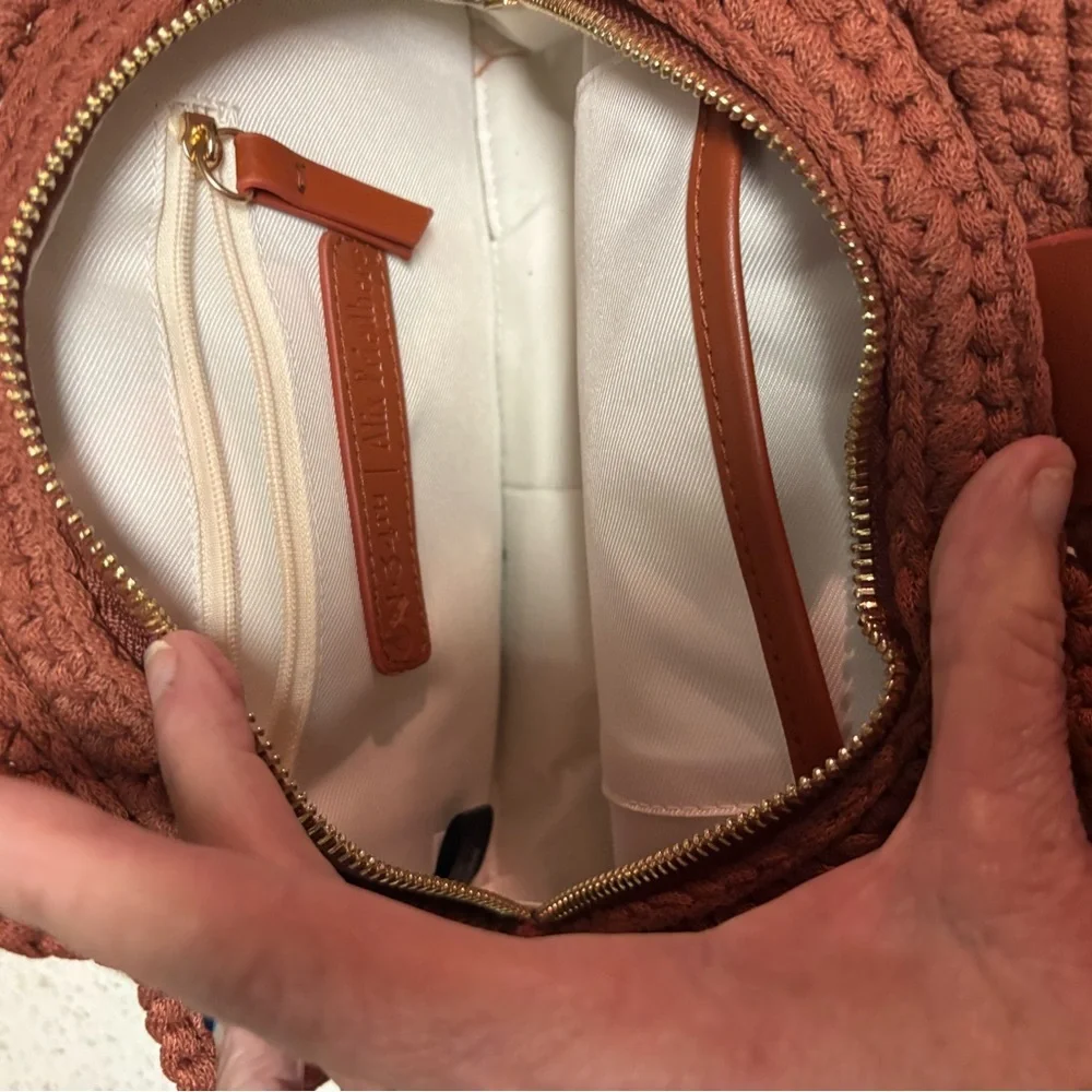 Chic Burgundy Crochet Clutch with Gold Handles - Picture 6 of 8